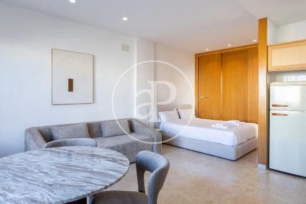 1 soveværelse Penthouse til leje i Valencia by - € 1.200 (Ref: 9608148)