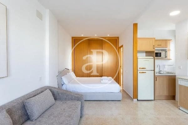1 soveværelse Penthouse til leje i Valencia by - € 1.200 (Ref: 9608148)