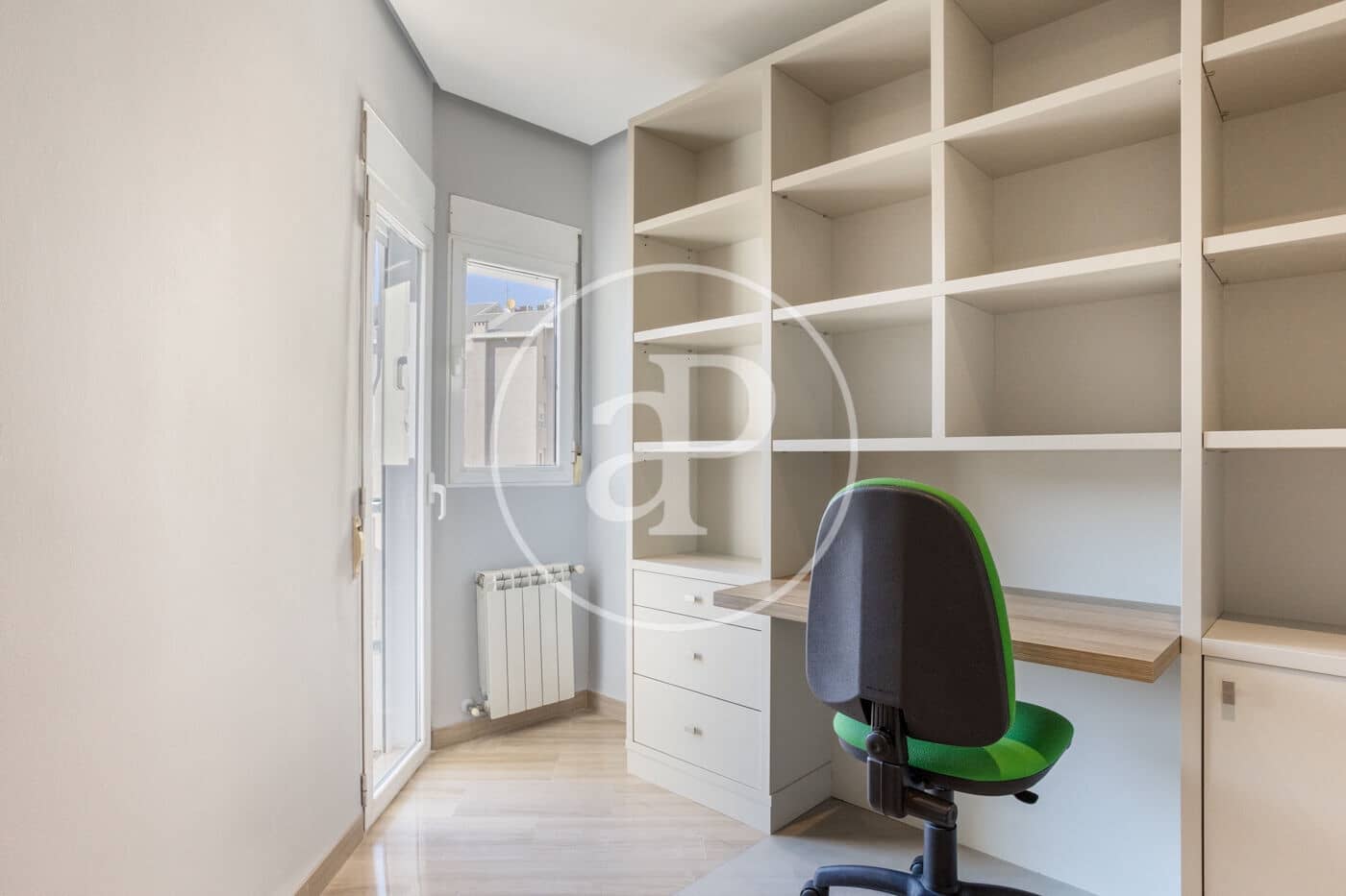 4 bedroom Apartment for rent in Valencia city - € 1,950 (Ref: 9611616)