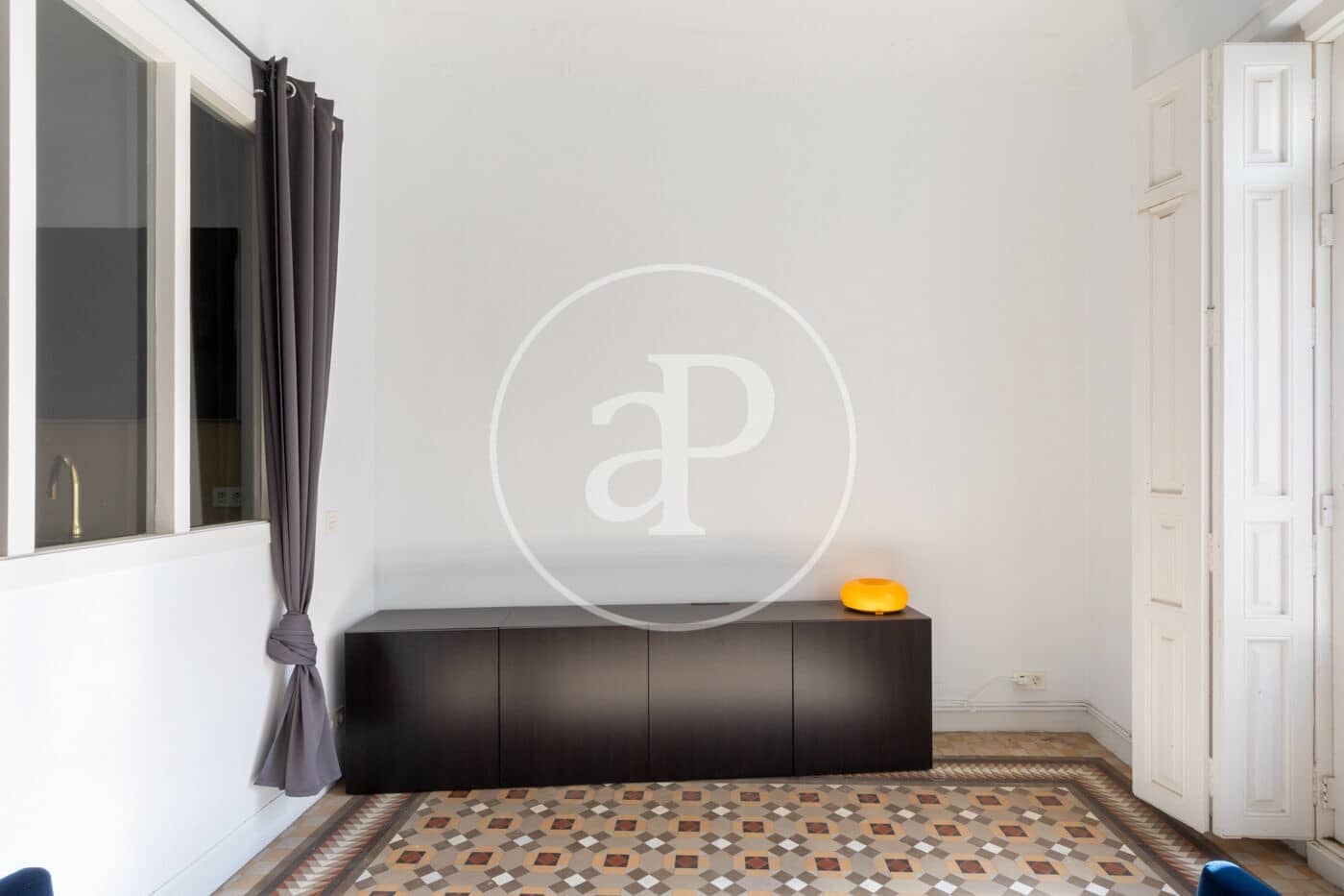 2 soverom Leilighet til leie i Valencia by - € 1 600 (Ref: 9611618)