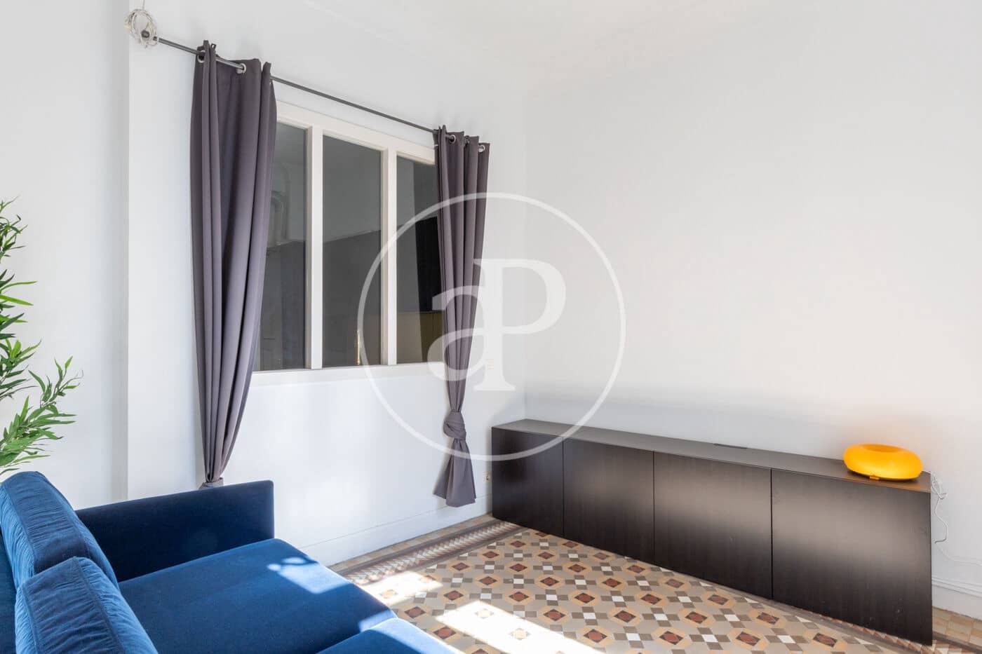 2 soverom Leilighet til leie i Valencia by - € 1 600 (Ref: 9611618)
