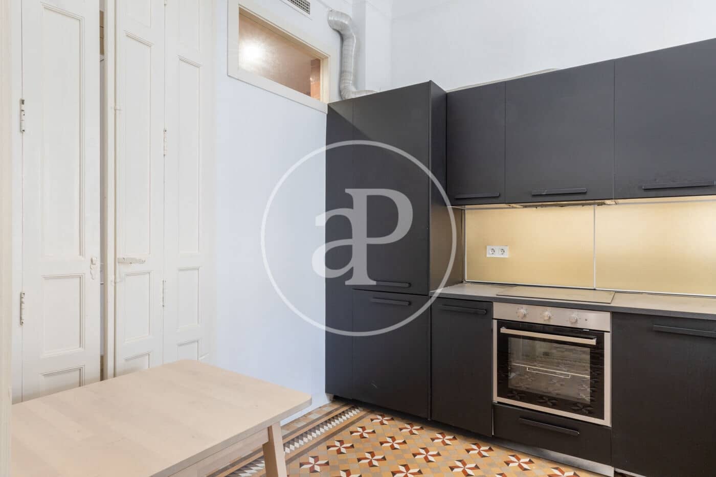 2 soverom Leilighet til leie i Valencia by - € 1 600 (Ref: 9611618)