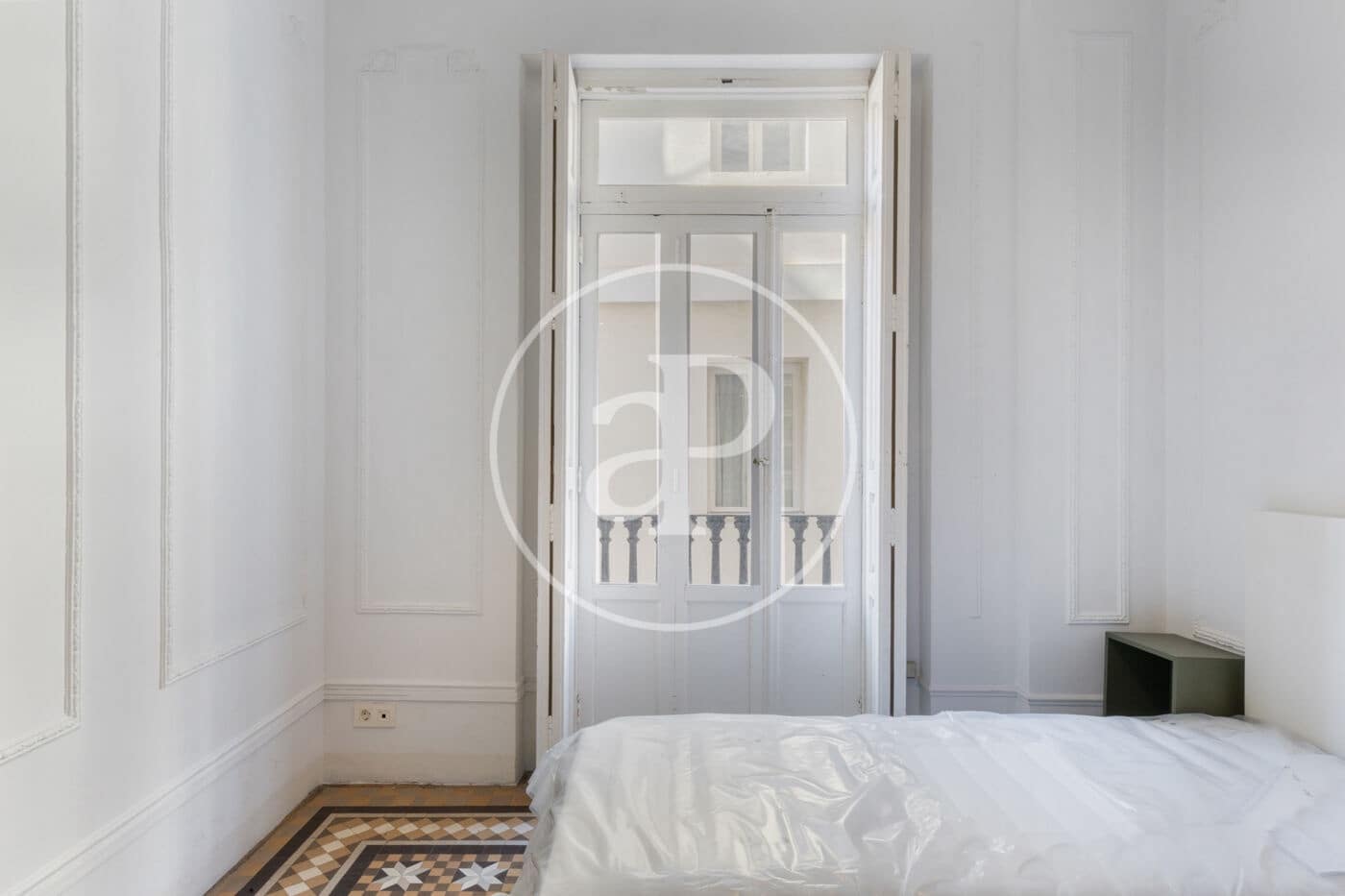 2 soverom Leilighet til leie i Valencia by - € 1 600 (Ref: 9611618)