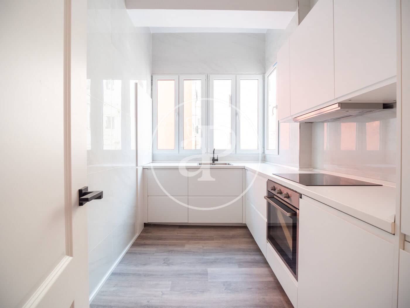 3 makuuhuone Huoneisto vuokrattavana paikassa Valencia kaupunki - 1 650 € (Ref: 9616175)