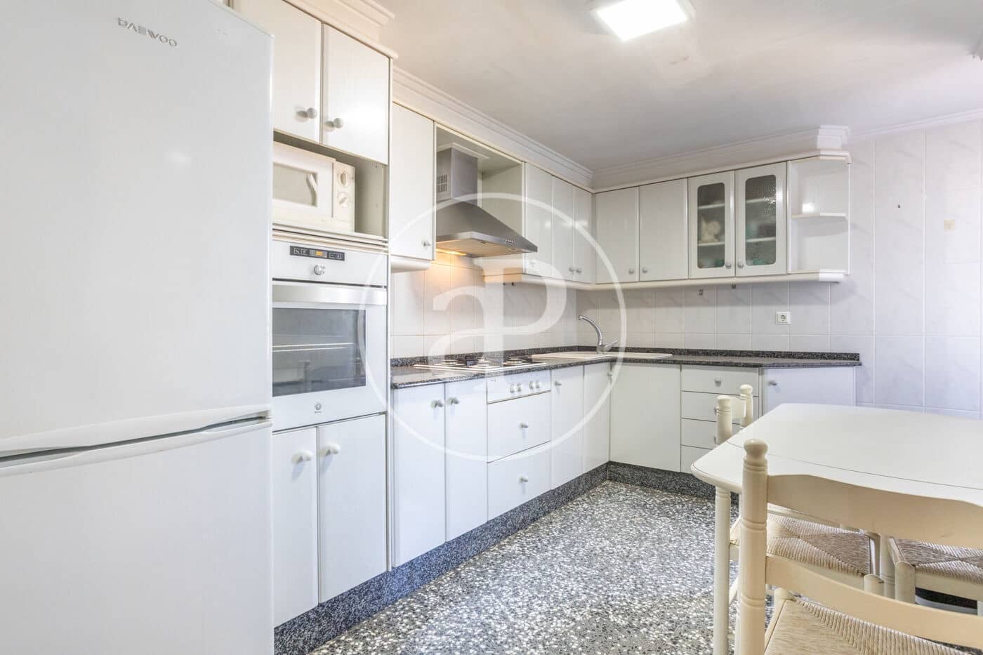 3 sovrum Lägenhet till salu i Valencia stad - 275 000 € (Ref: 9616177)