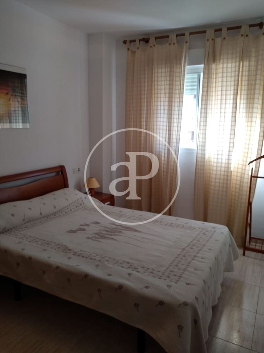 2 bedroom Apartment for sale in Oropesa  with pool - € 125,000 (Ref: 9616178)