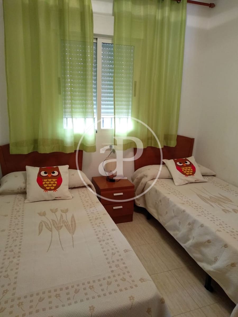 2 bedroom Apartment for sale in Oropesa  with pool - € 125,000 (Ref: 9616178)