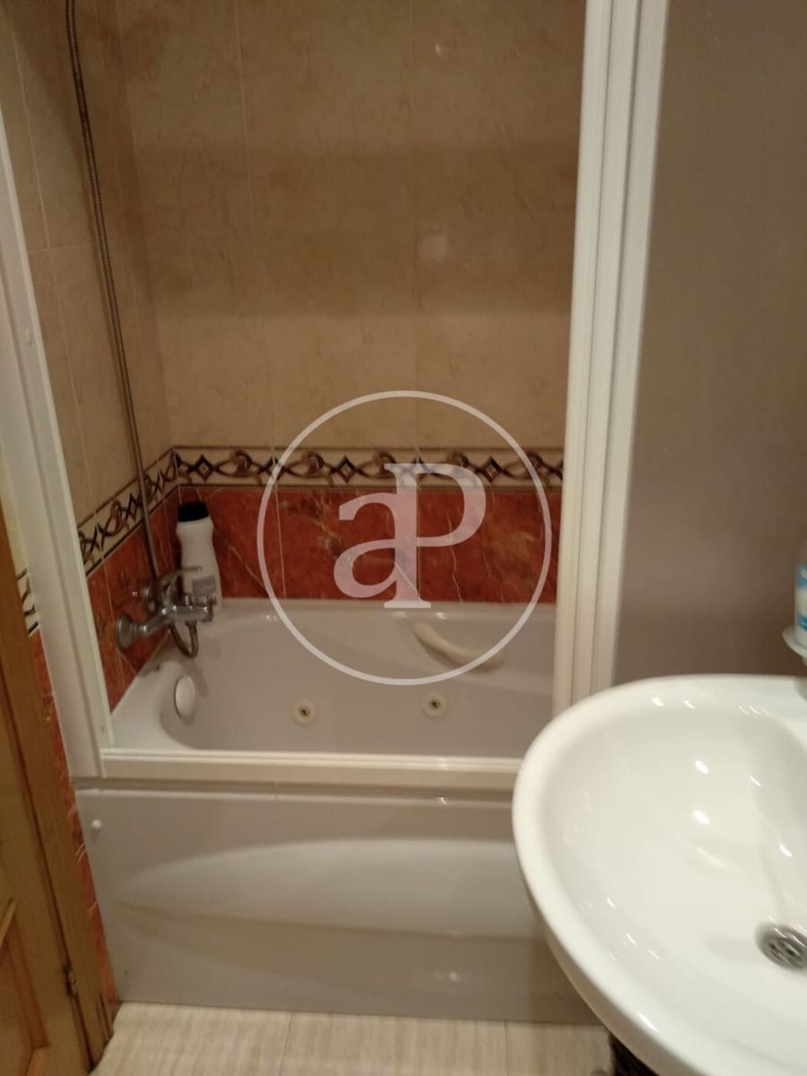 2 bedroom Apartment for sale in Oropesa  with pool - € 125,000 (Ref: 9616178)