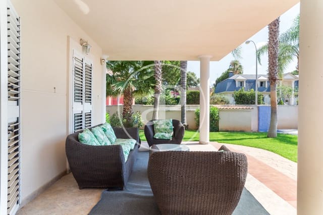 4 makuuhuone Huvila myytävänä paikassa L'Eliana mukana uima-altaan - 1 200 000 € (Ref: 9616179)