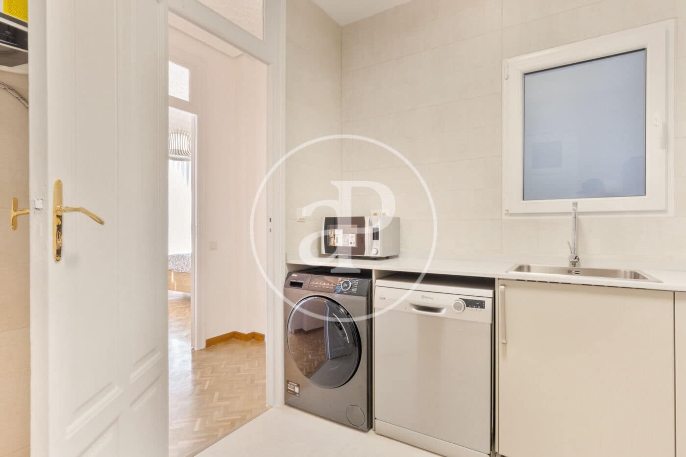 3 soverom Leilighet til leie i Valencia by - € 2 500 (Ref: 9619600)