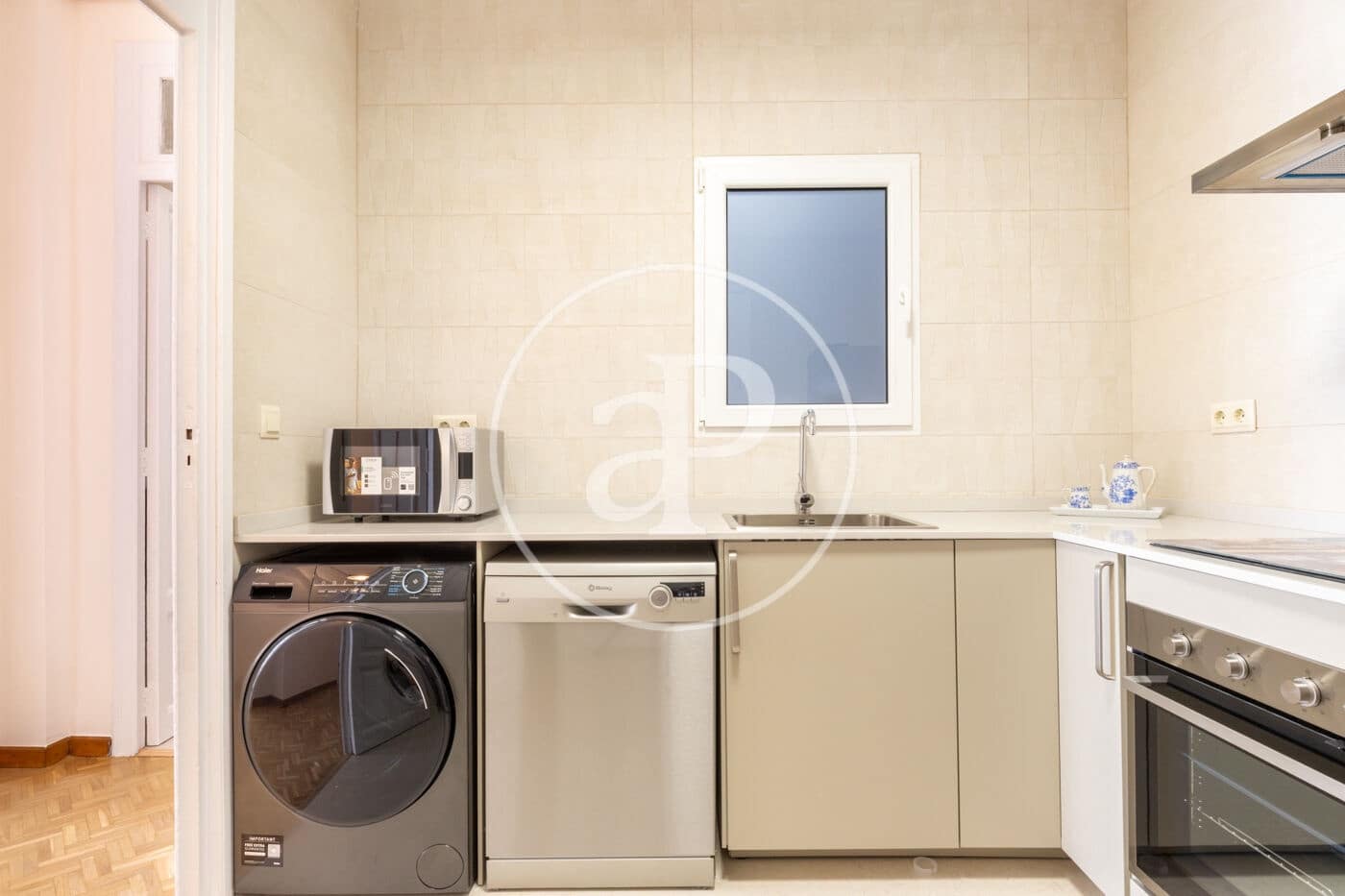 3 soverom Leilighet til leie i Valencia by - € 2 500 (Ref: 9619600)