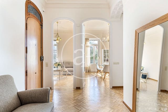 3 makuuhuone Huoneisto vuokrattavana paikassa La Gran Via, Valencia kaupunki - 2 400 € (Ref: 9619600)