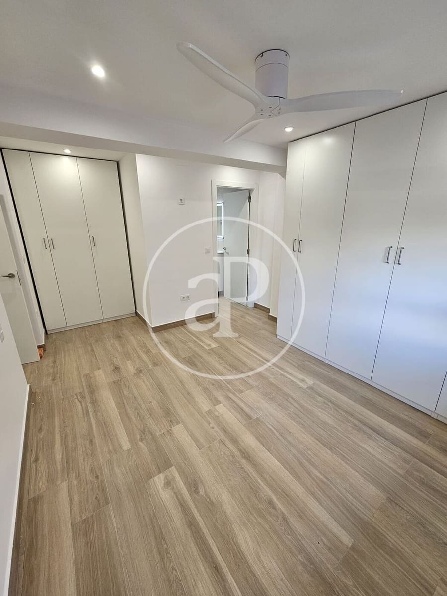 3 bedroom Apartment for rent in Valencia city - € 1,500 (Ref: 9625956)