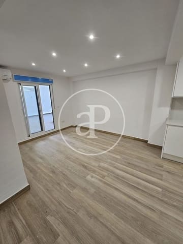 3 bedroom Apartment for rent in Sant Antoni, Valencia city - € 1,500 (Ref: 9625956)