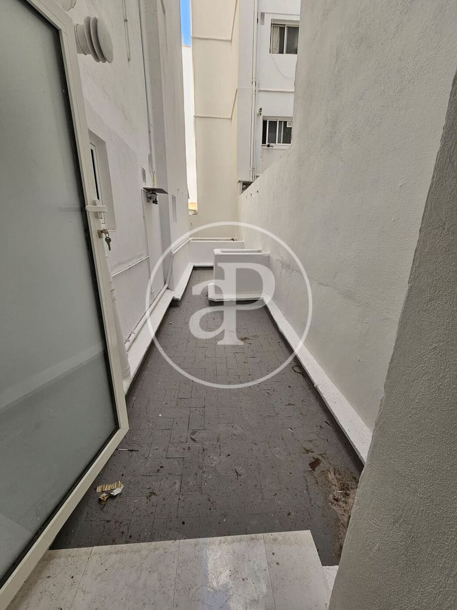 3 bedroom Apartment for rent in Valencia city - € 1,500 (Ref: 9625956)