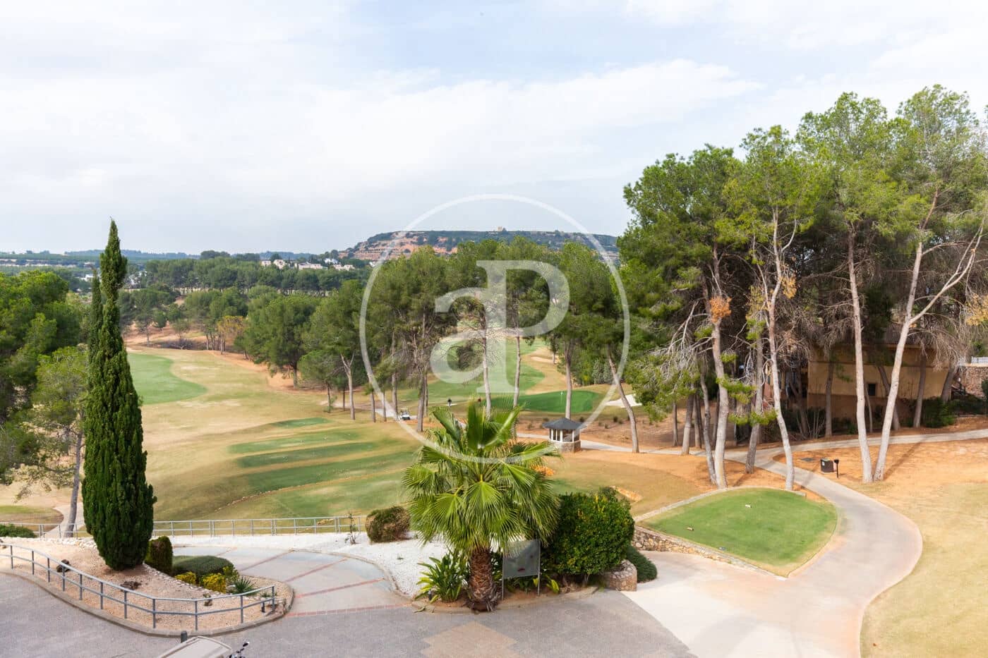 Chalet de 3 habitaciones en Chiva en venta - 650.000 € (Ref: 9625960)