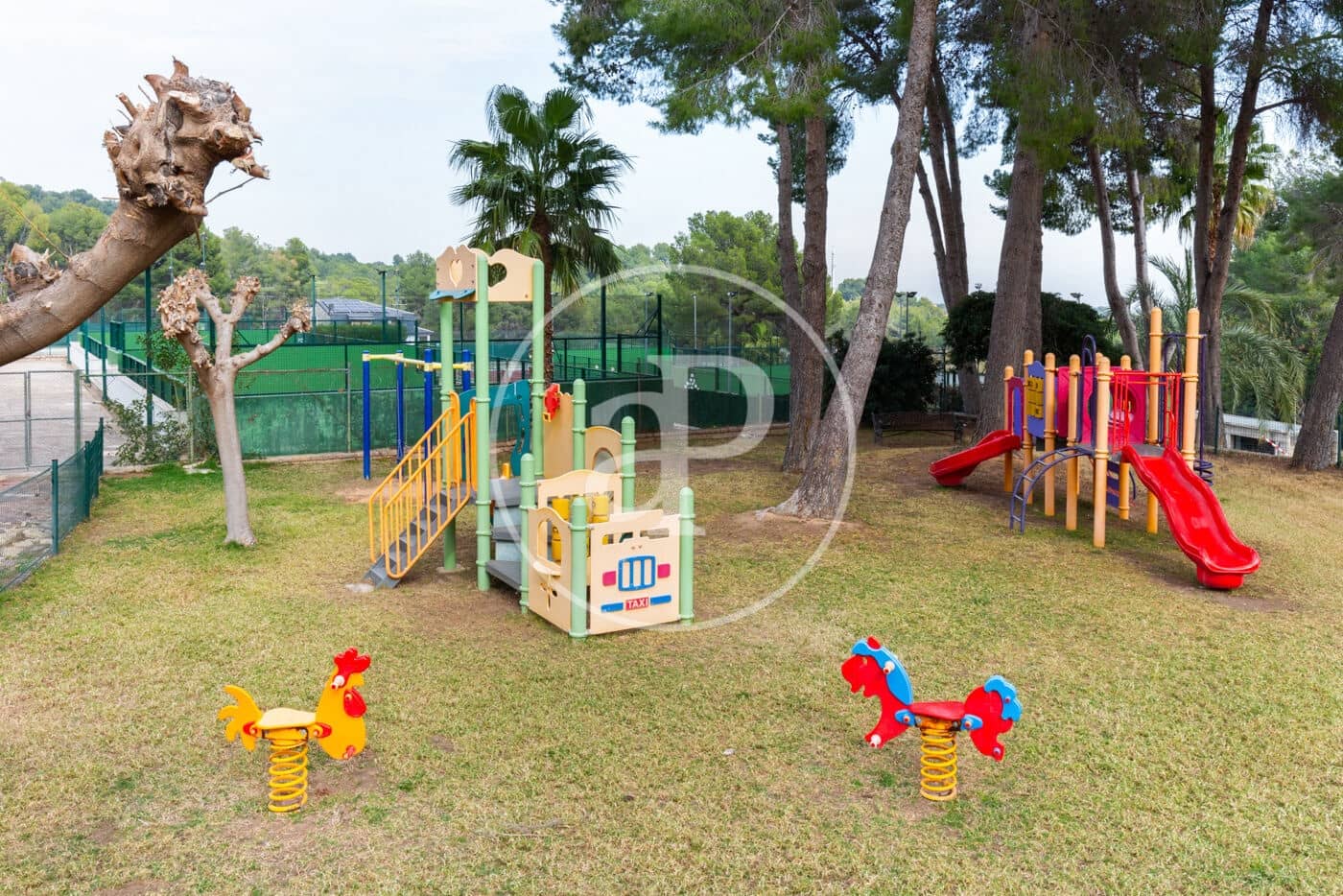 Chalet de 3 habitaciones en Chiva en venta - 650.000 € (Ref: 9625960)