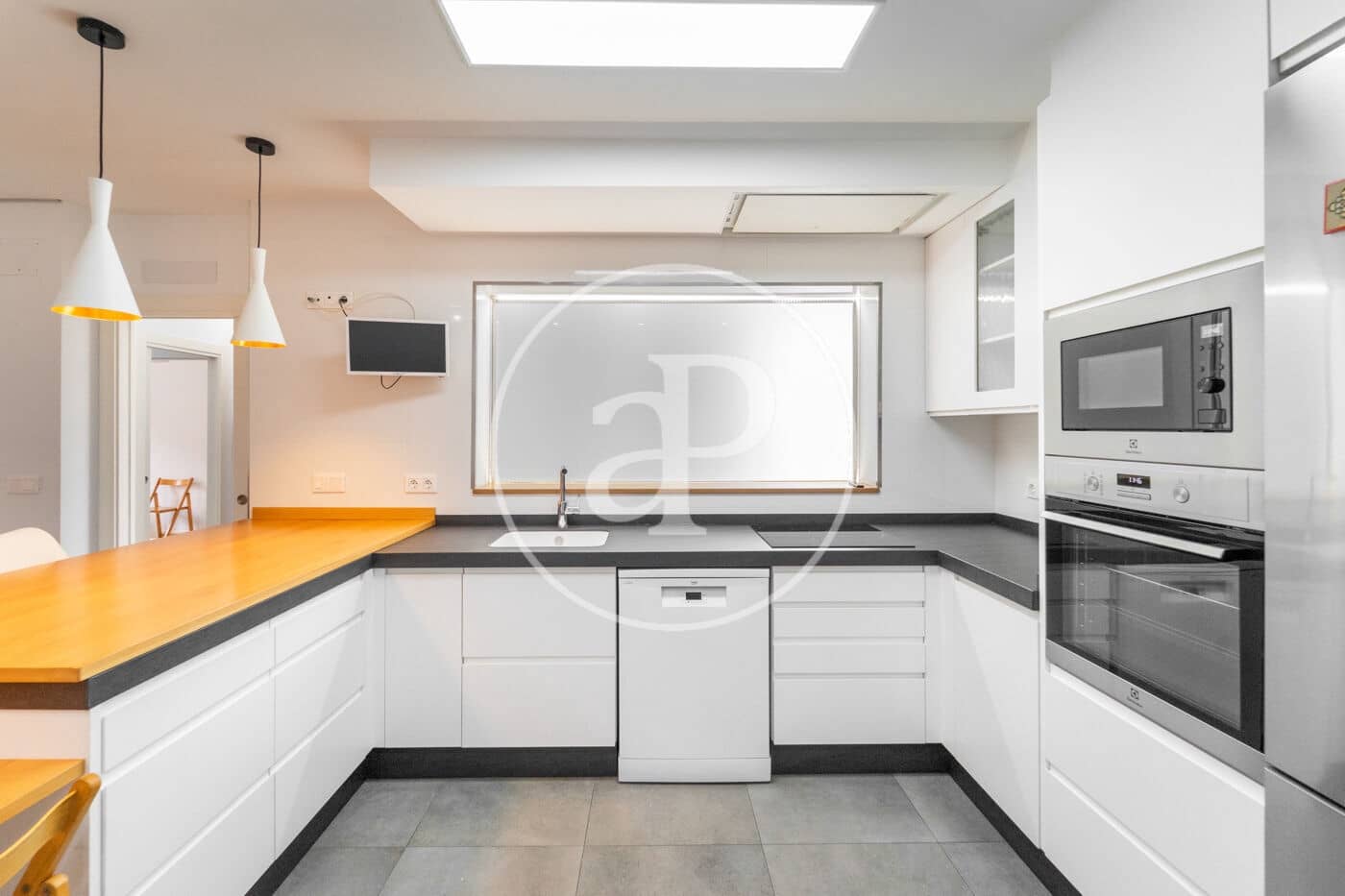 3 bedroom Apartment for sale in Alcoy / Alcoi - € 139,000 (Ref: 9625961)