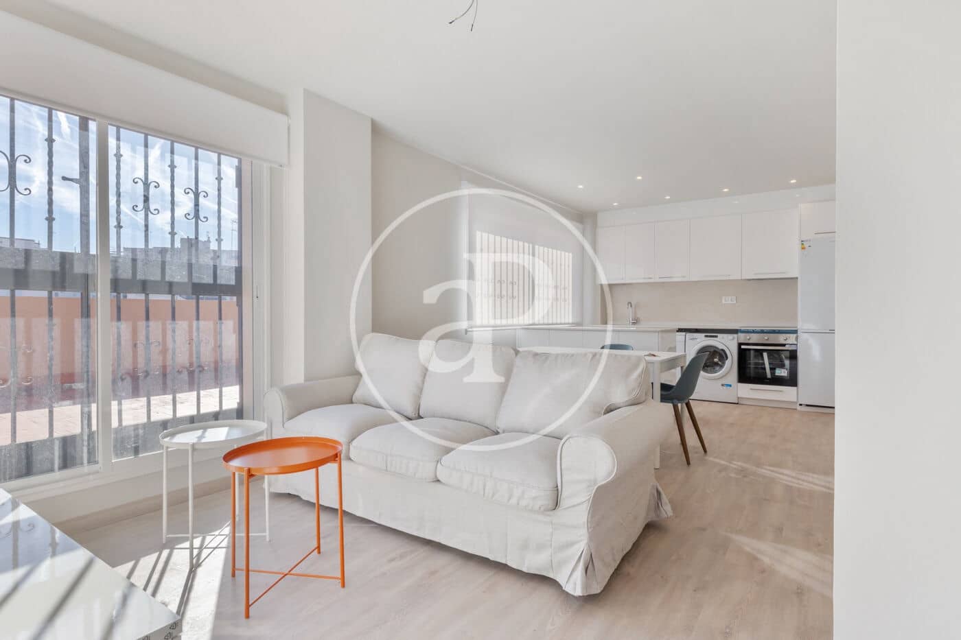 Penthouse de 2 chambres à louer à Valence ville - 1 700 € (Ref: 9627663)