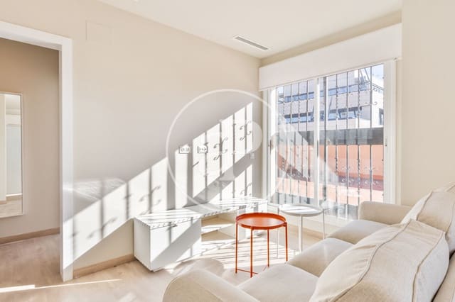 Penthouse de 2 chambres à louer à Arrancapins, Valence ville - 1 700 € (Ref: 9627663)