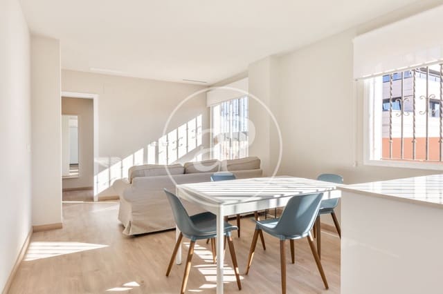 Penthouse de 2 chambres à louer à Arrancapins, Valence ville - 1 700 € (Ref: 9627663)