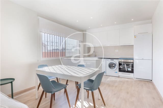 Penthouse de 2 chambres à louer à Arrancapins, Valence ville - 1 700 € (Ref: 9627663)