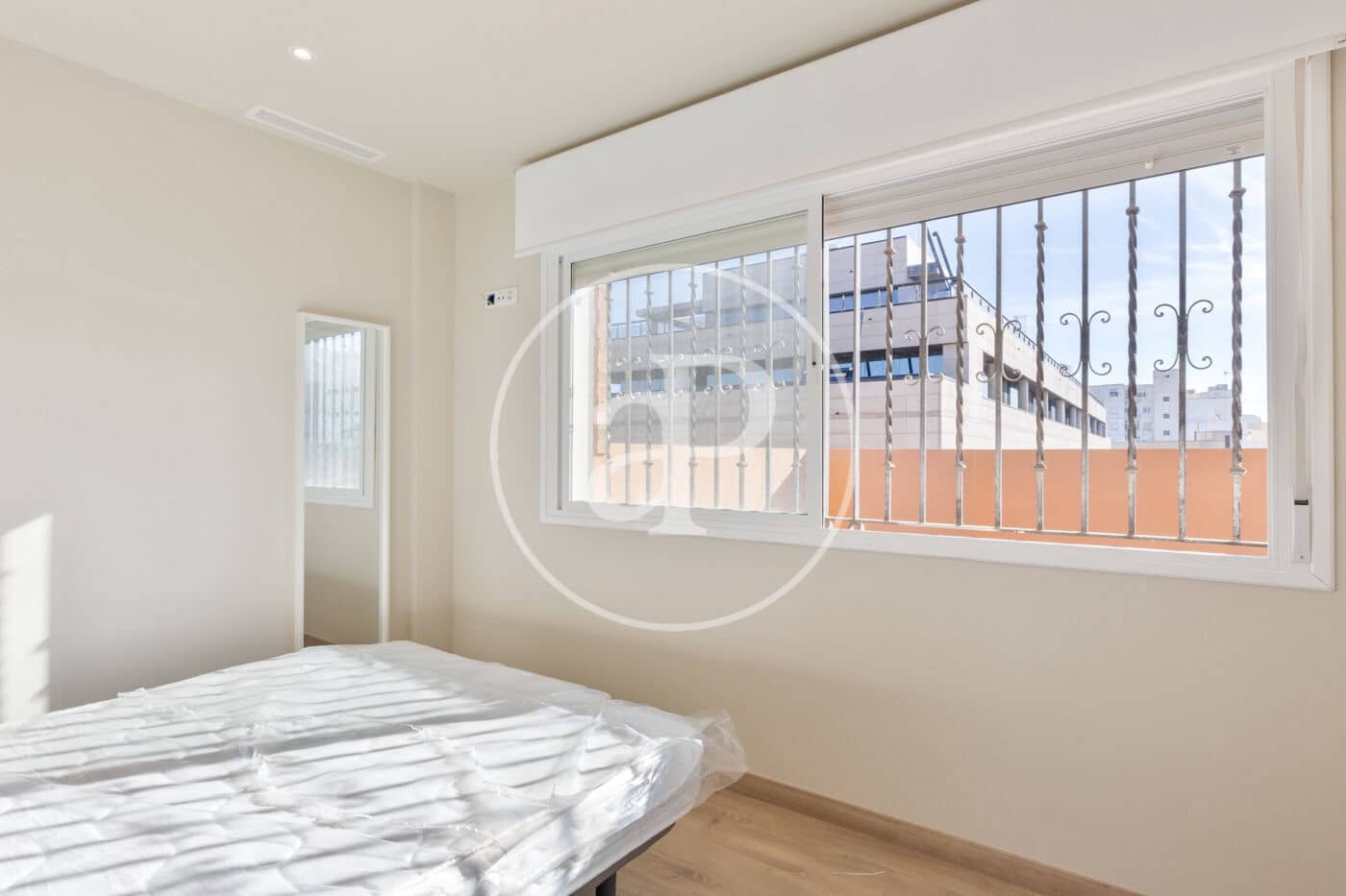 Penthouse de 2 chambres à louer à Valence ville - 1 700 € (Ref: 9627663)