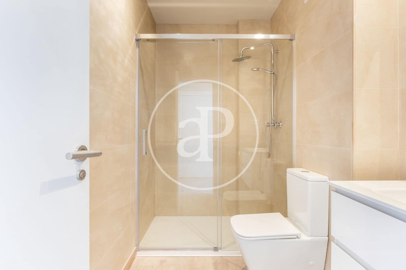 Penthouse de 2 chambres à louer à Valence ville - 1 700 € (Ref: 9627663)