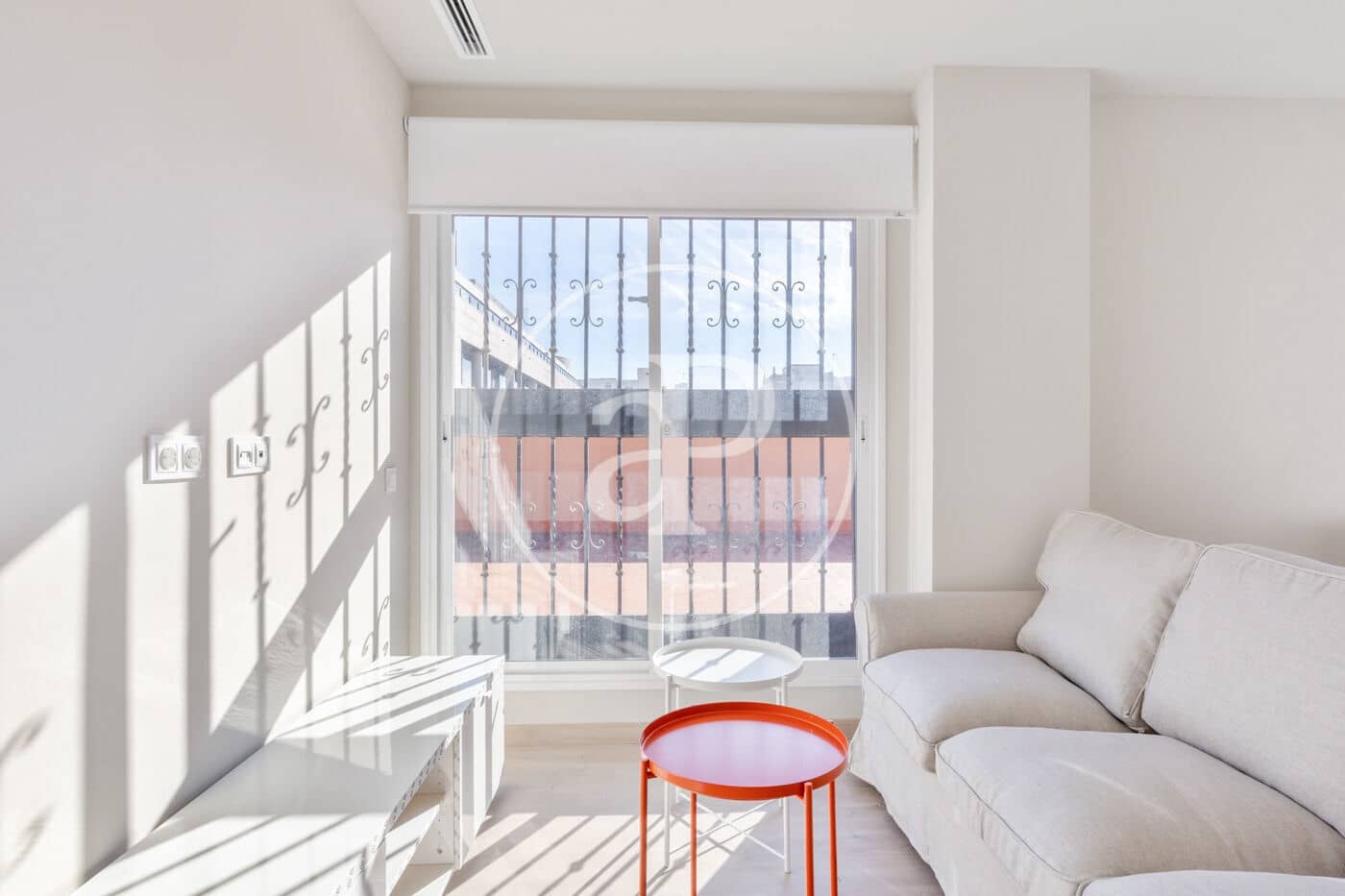 Penthouse de 2 chambres à louer à Valence ville - 1 700 € (Ref: 9627663)