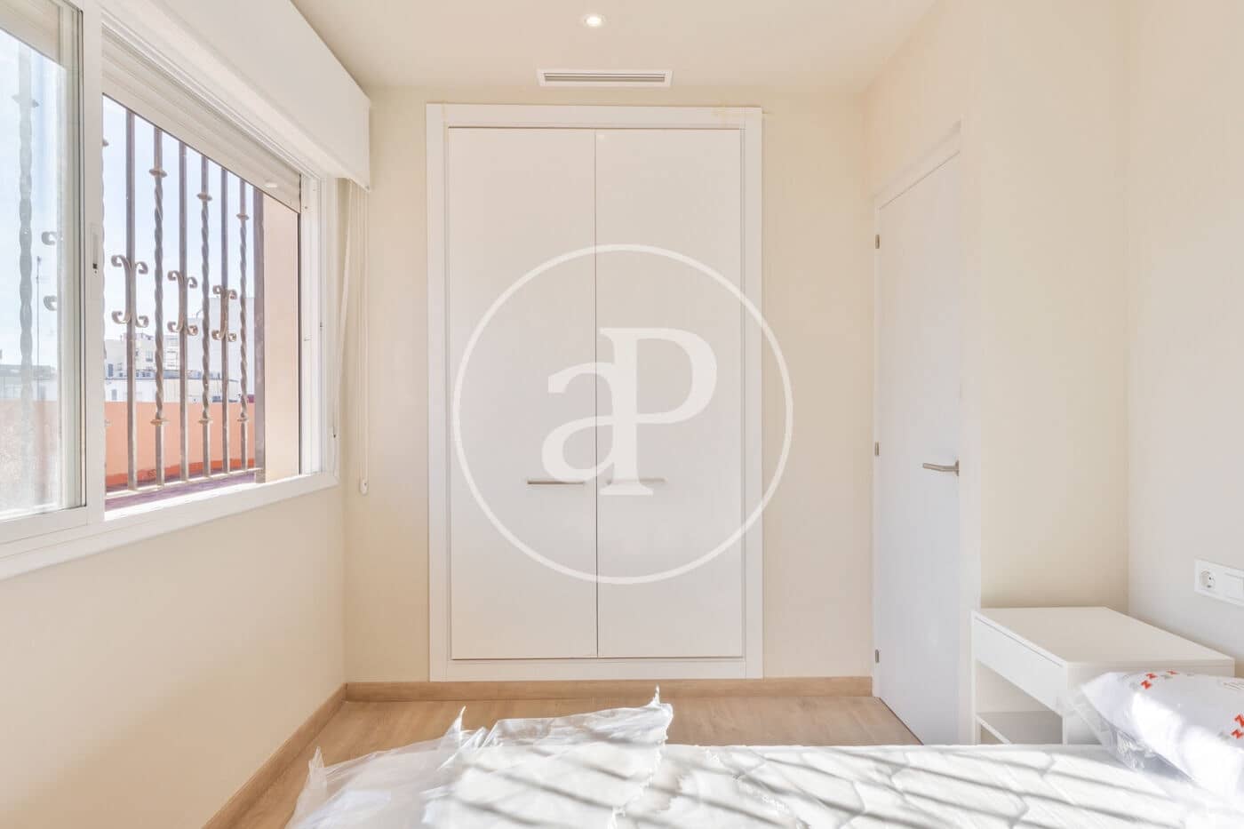 Penthouse de 2 chambres à louer à Valence ville - 1 700 € (Ref: 9627663)