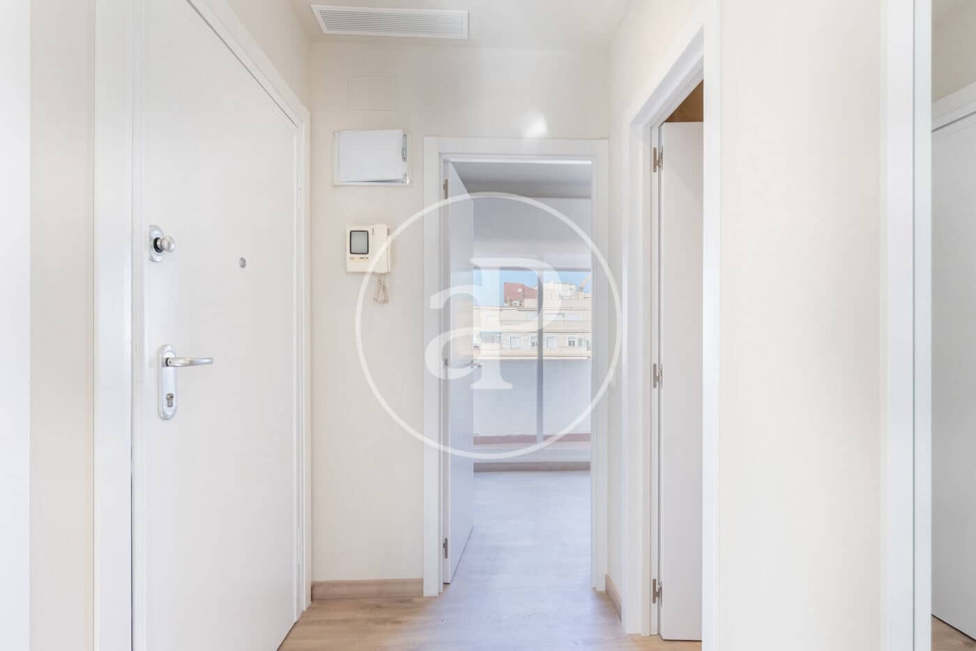 Penthouse de 2 chambres à louer à Valence ville - 1 700 € (Ref: 9627663)