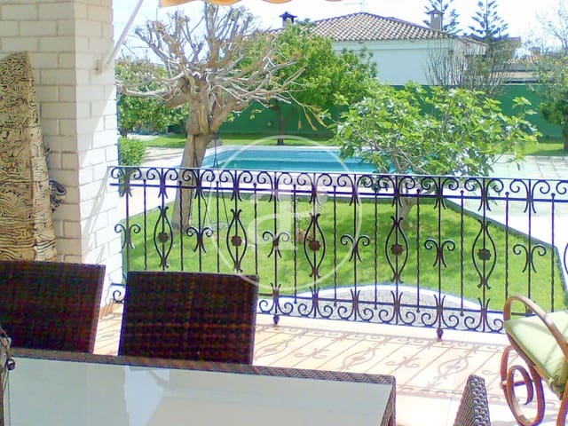 4 sypialnia Willa na sprzedaż w El Grau de Castelló, Castelló de la Plana z basenem - 352 000 € (Ref: 9627664)