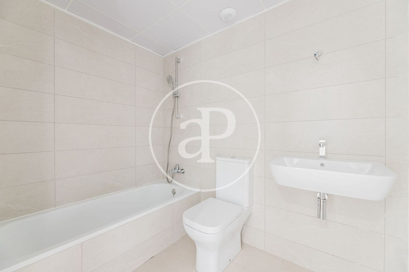 4 soveværelse Lejlighed til leje i San Antonio de Benageber med swimmingpool - € 2.500 (Ref: 9630358)