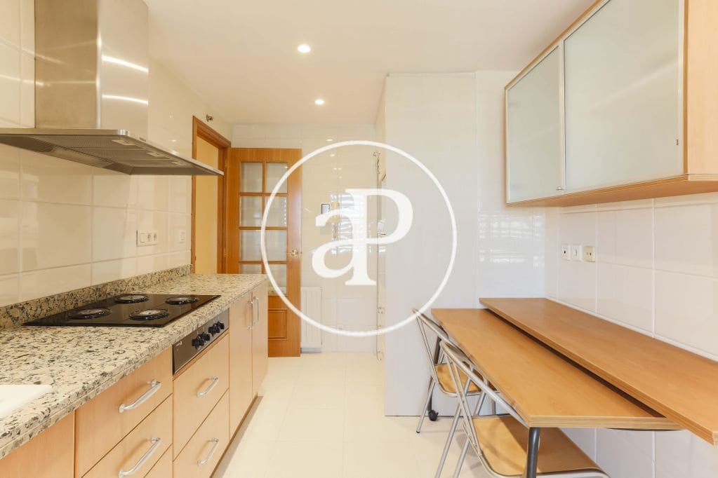 3 slaapkamer Appartement te koop in Valencia stad met zwembad - € 600.000 (Ref: 9630359)