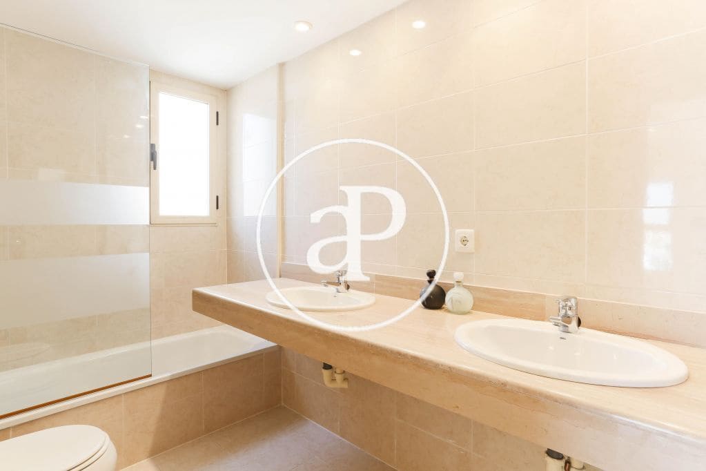 3 slaapkamer Appartement te koop in Valencia stad met zwembad - € 600.000 (Ref: 9630359)