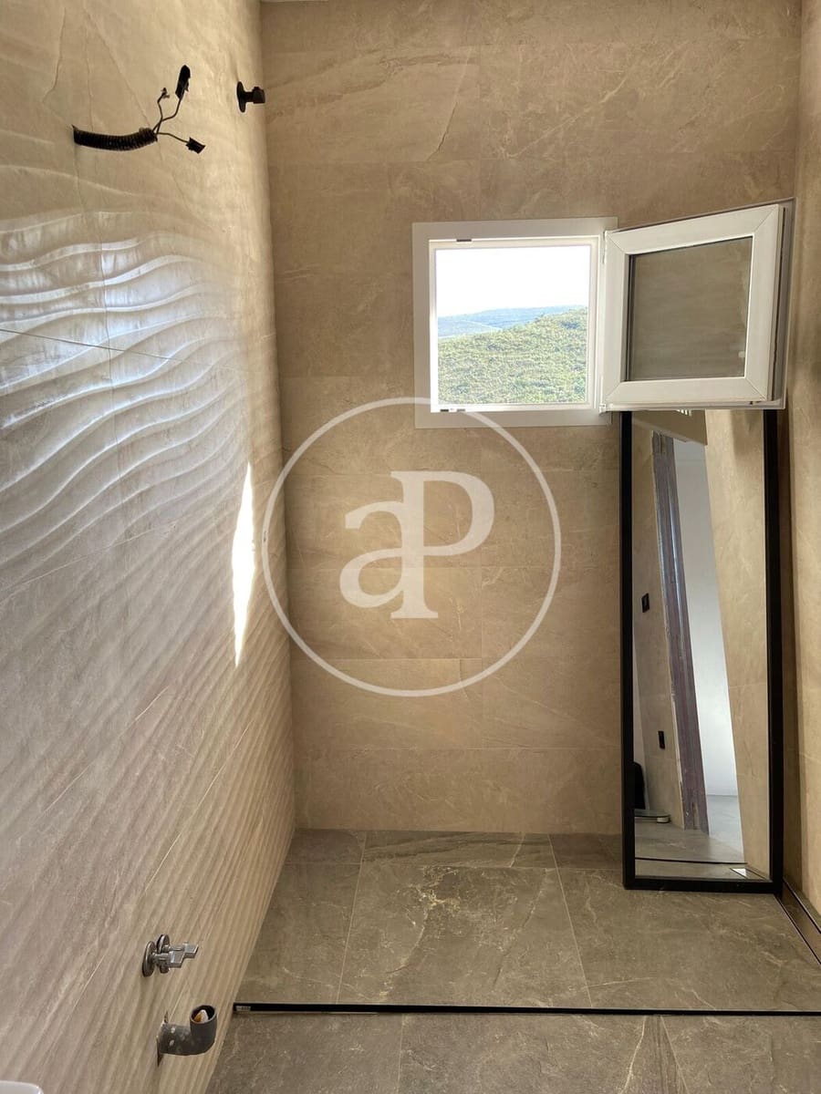 6 makuuhuone Huvila myytävänä paikassa Turis mukana uima-altaan - 360 000 € (Ref: 9630360)