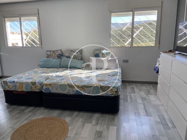 6 makuuhuone Huvila myytävänä paikassa Turís mukana uima-altaan - 360 000 € (Ref: 9630360)