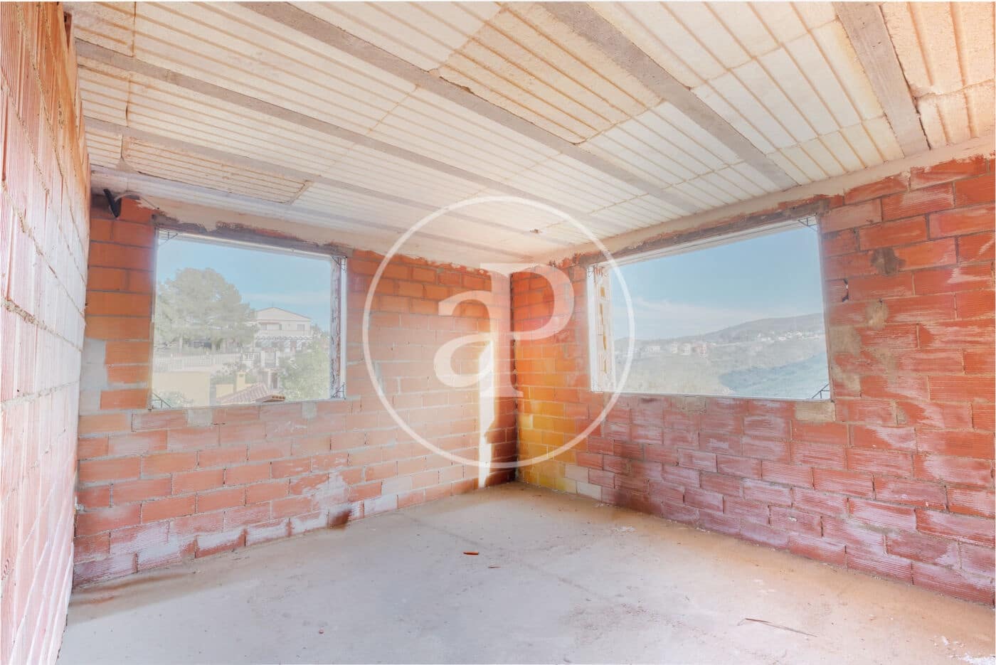 6 bedroom Villa for sale in Turis with pool - € 360,000 (Ref: 9630360)