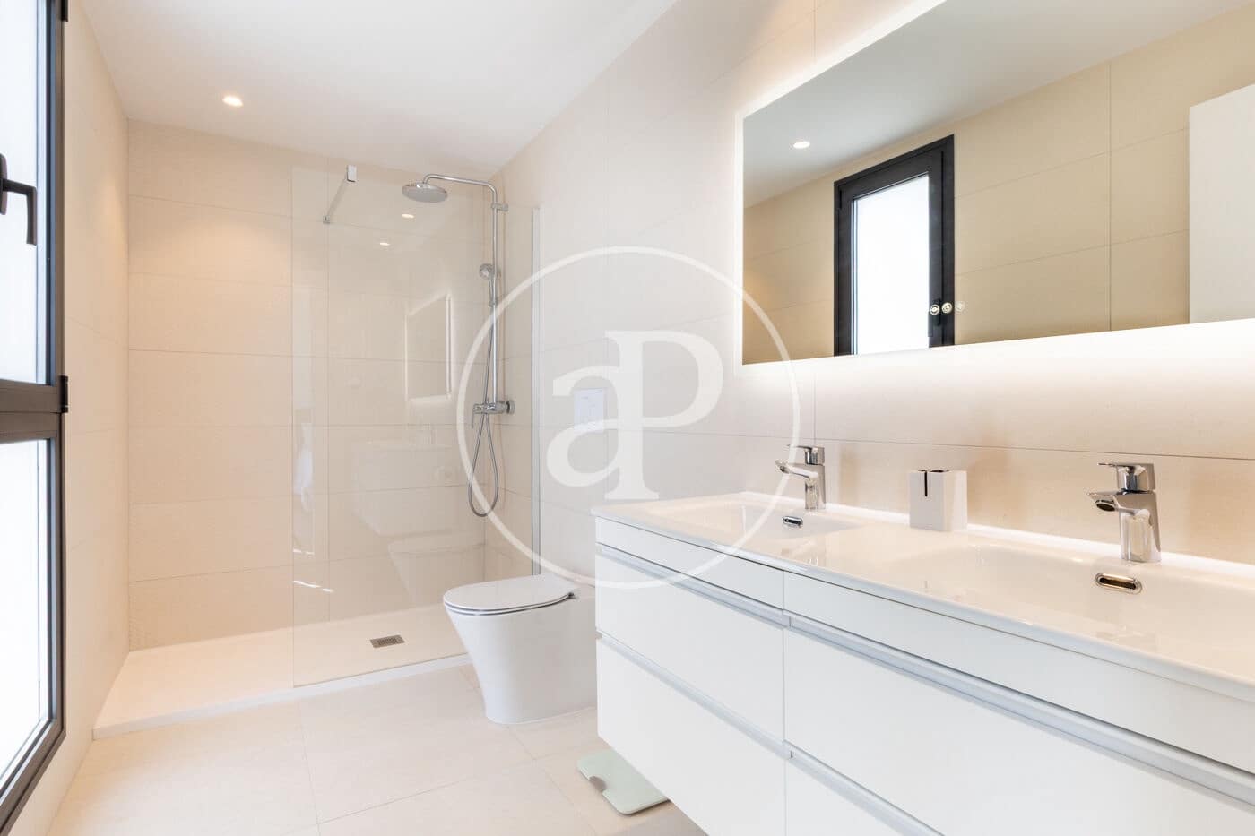 4 bedroom Villa for rent in Betera with pool - € 3,750 (Ref: 9630362)