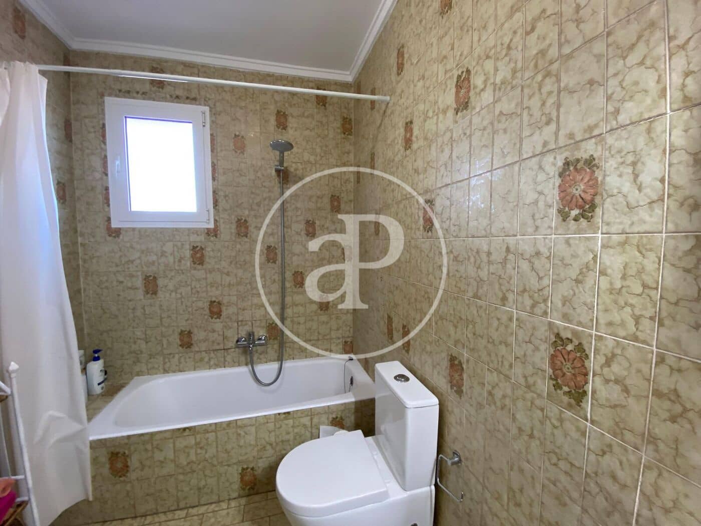 7 makuuhuone Huvila myytävänä paikassa Chiva mukana uima-altaan - 350 000 € (Ref: 9630363)