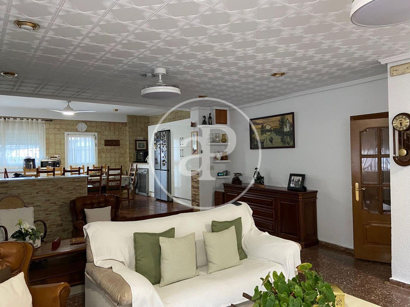 7 makuuhuone Huvila myytävänä paikassa Chiva mukana uima-altaan - 350 000 € (Ref: 9630363)