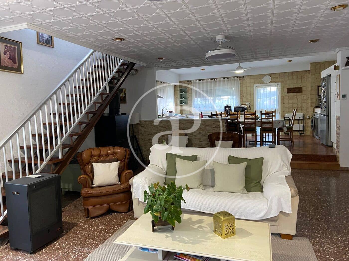 7 makuuhuone Huvila myytävänä paikassa Chiva mukana uima-altaan - 350 000 € (Ref: 9630363)