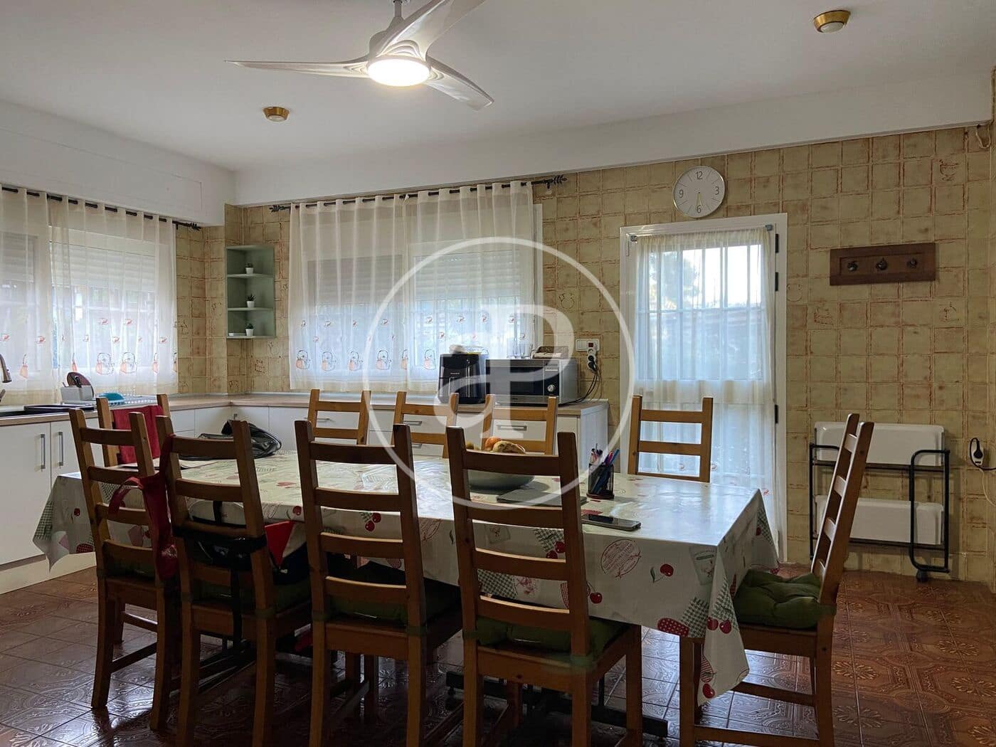 7 makuuhuone Huvila myytävänä paikassa Chiva mukana uima-altaan - 350 000 € (Ref: 9630363)