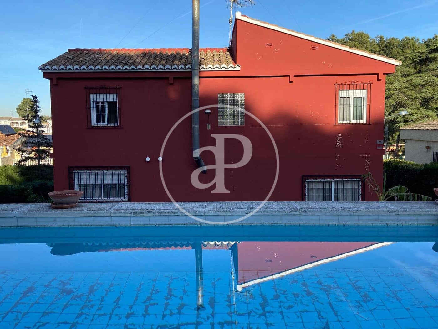 7 makuuhuone Huvila myytävänä paikassa Chiva mukana uima-altaan - 350 000 € (Ref: 9630363)