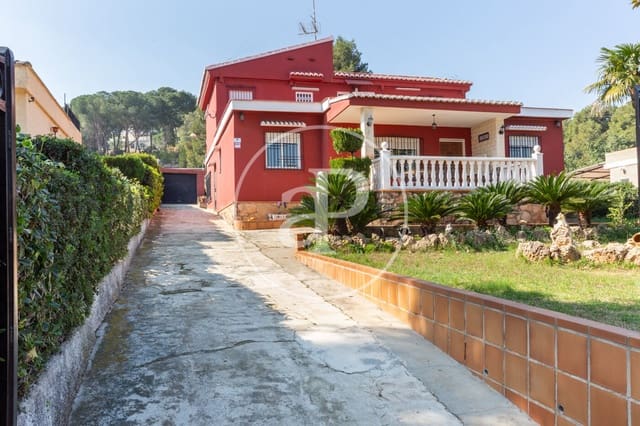 7 bedroom Villa for sale in Chiva with pool - € 350,000 (Ref: 9630363)