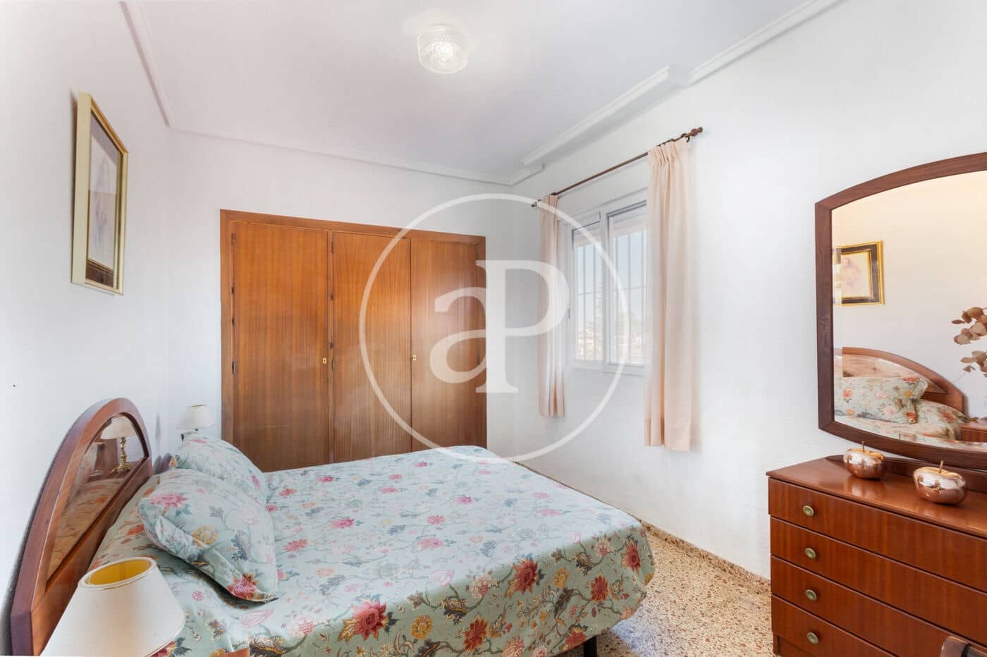 7 bedroom Villa for sale in Chiva with pool - € 350,000 (Ref: 9630363)