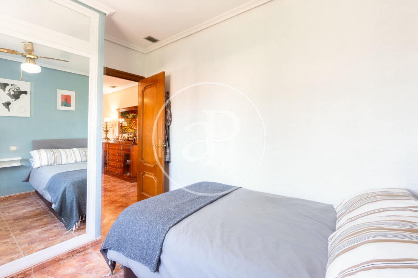 7 bedroom Villa for sale in Chiva with pool - € 350,000 (Ref: 9630363)