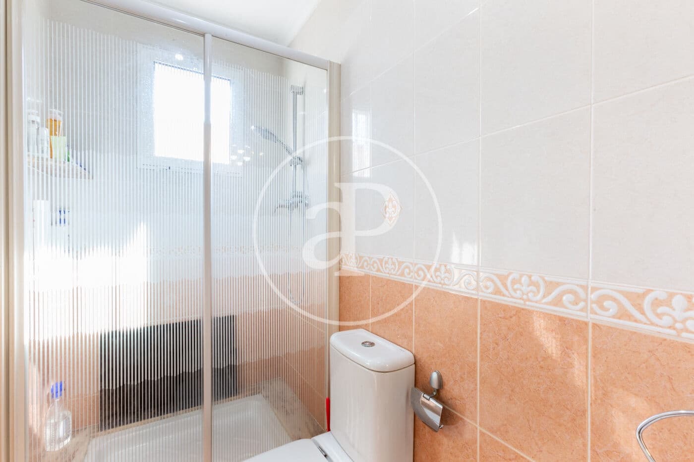 7 bedroom Villa for sale in Chiva with pool - € 350,000 (Ref: 9630363)