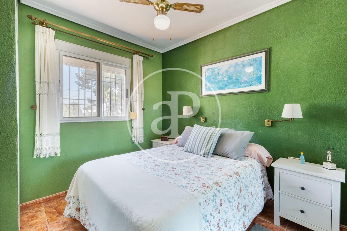 7 bedroom Villa for sale in Chiva with pool - € 350,000 (Ref: 9630363)