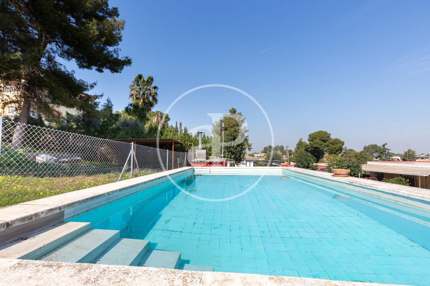 7 bedroom Villa for sale in Chiva with pool - € 350,000 (Ref: 9630363)